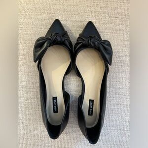 Nine West black bow flats